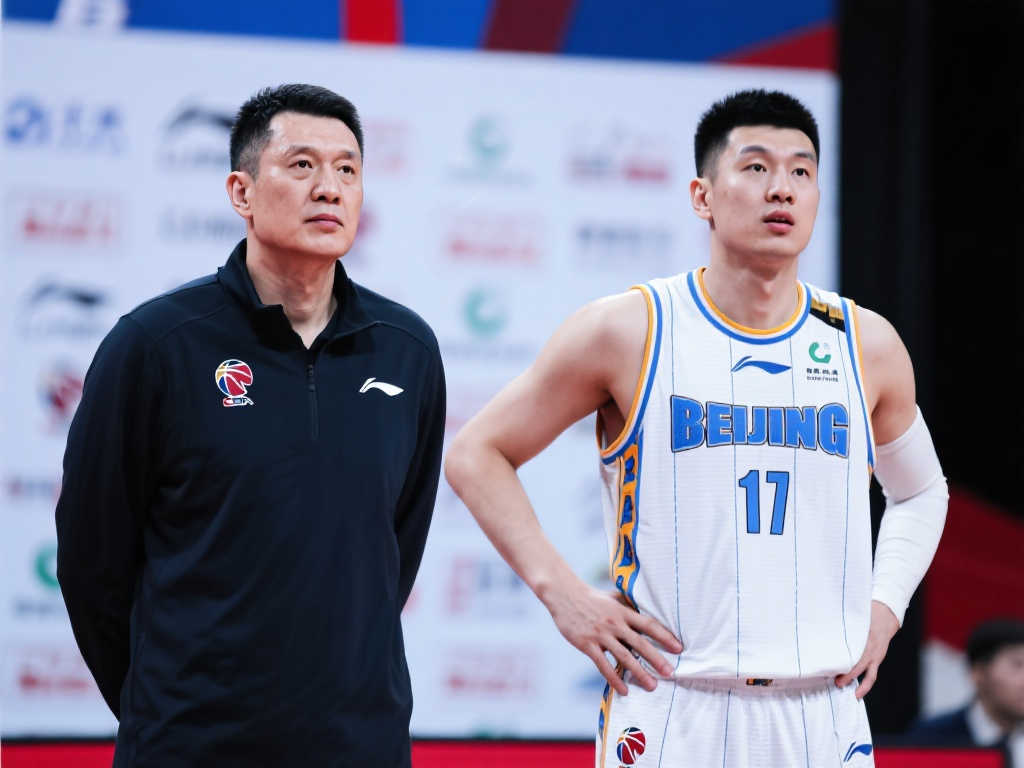 里展现出强 里展现出强